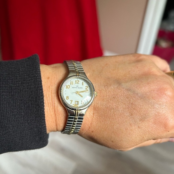 4/$50 Anne Klein Gold and Silver Watch 7 inches 💜 - Picture 1 of 6